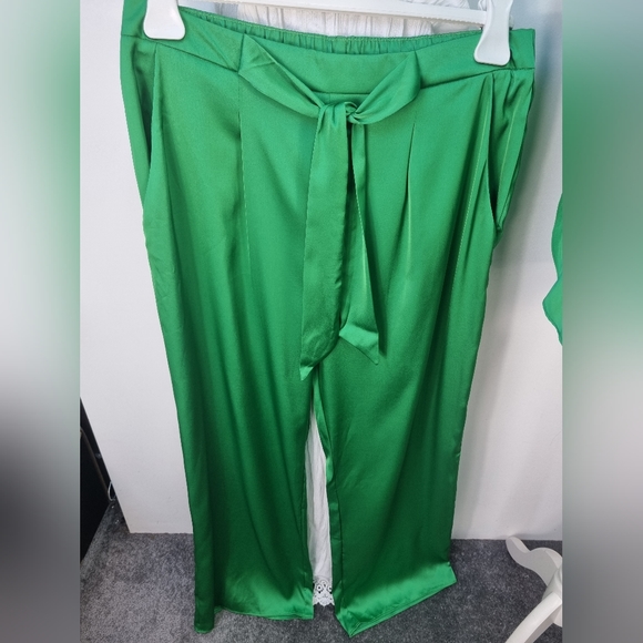 NEW green satin outfit set blouse trousers uk 12 co ord - Picture 3 of 4